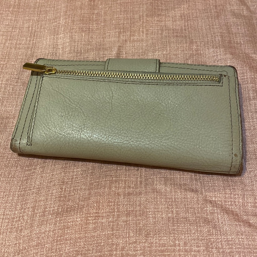 Tan fossil wallet